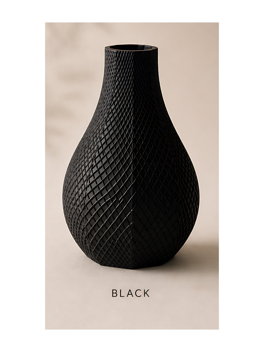 Vidhah textured Lattice Vase – Medium